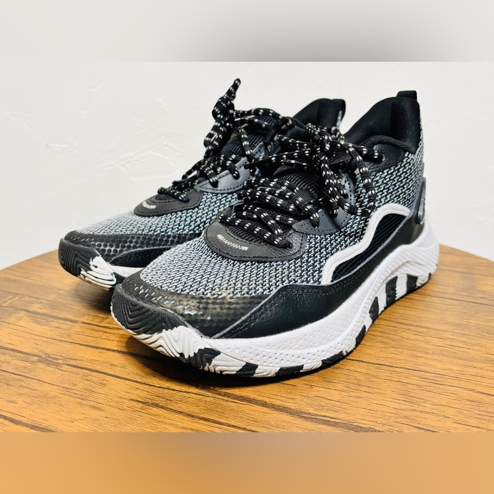Steph curry basketball ball shose